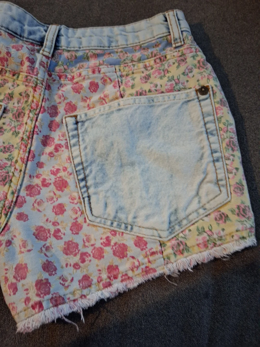 Anthropologie Floral Patchwork Denim Shorts - Pink & Blue - Picture 4 of 5